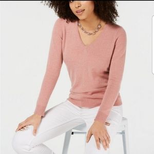 Charter Club • Cashmere V-Neck Sweater in Dusty Rose